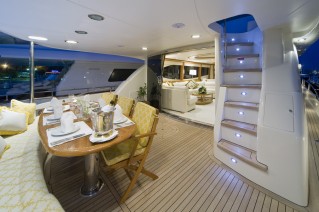 REEGES DREAM Aft Dining